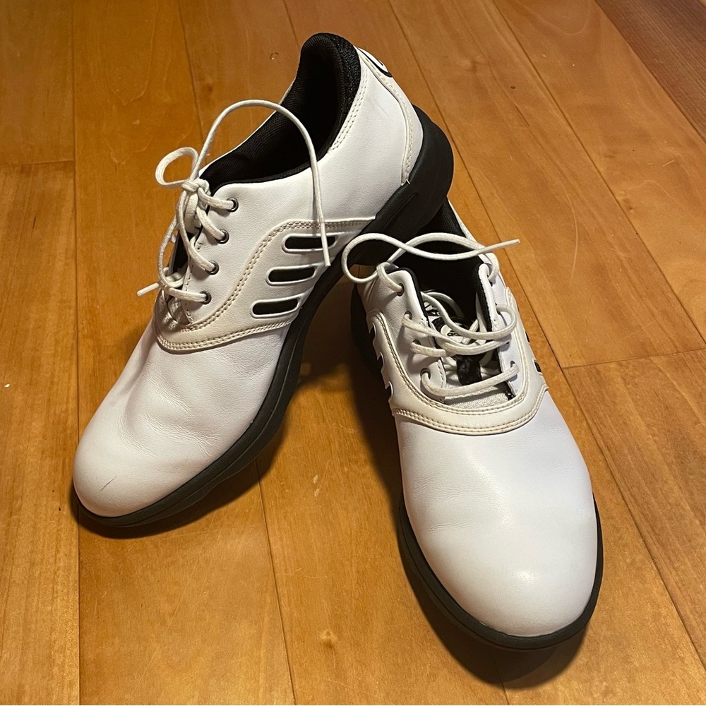 Adidas 103449 W ComfortStripe White & Black Size 6.5 Golf Shoes Cleats no spikes